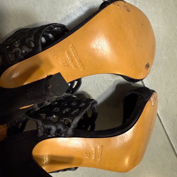 Latitude Femme (37) Black Suede+Eyelit Sandal - Picture 7 of 7